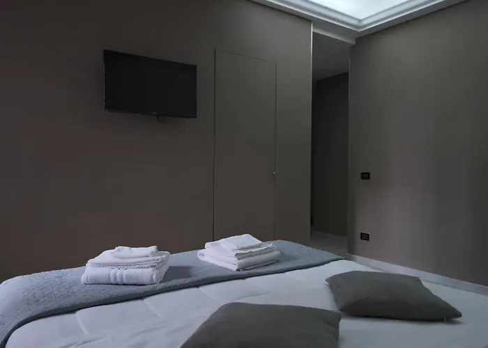 Royalty Rooms & Spa